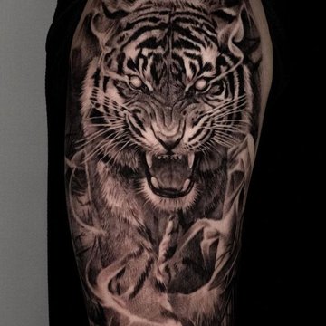 fine line tiger tattoo @tattooist_kimria - KickAss Things