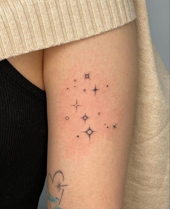 Minimalist star tattoos by Stanislava Pinchuk - Tattoogrid.net