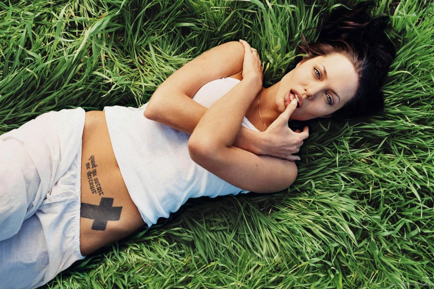 angelina jolie back tattoo