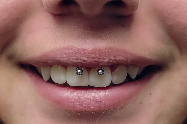 Smiley on sale piercing ring