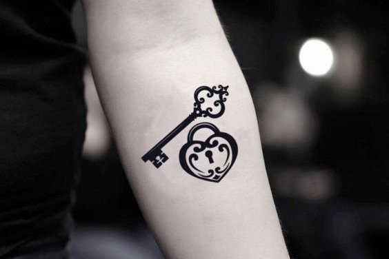 Padlock tattoo: who likes these tattoos, designs and styles - VeAn Tattoo