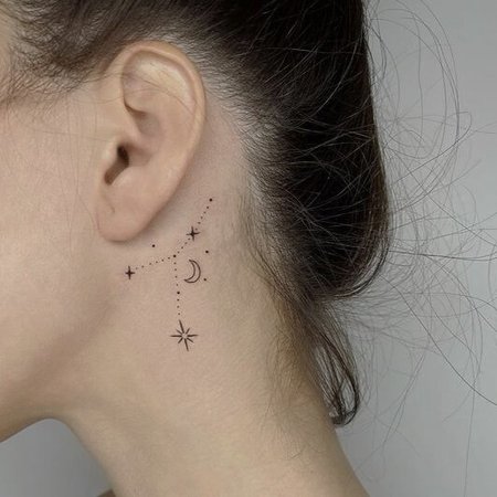 Tattoo behind the ear: a variety of designs for men and women - VeAn Tattoo