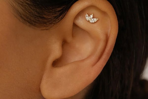 Ear cartilage piercing