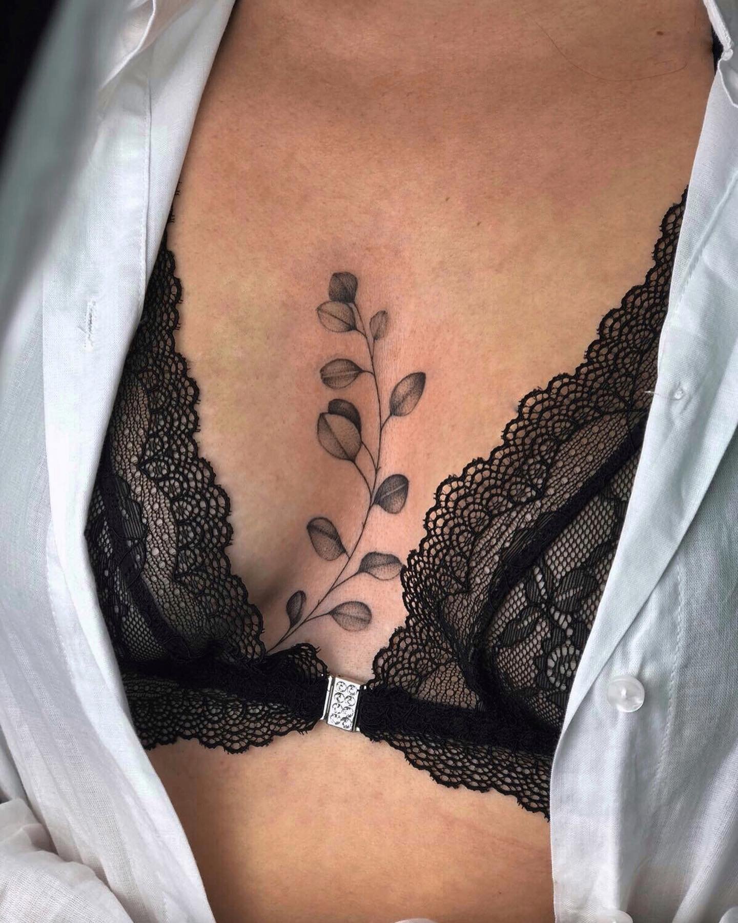 27+ Under boob tattoo designs for Women: Classy & Unique & With Meaning -  VeAn Tattoo