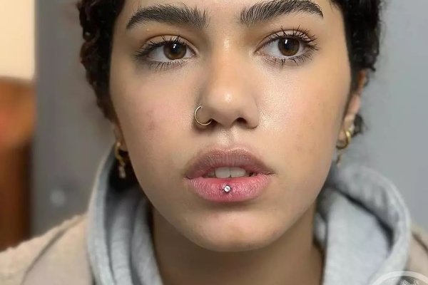 Lower lip piercing
