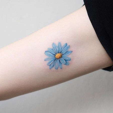 Details 161+ blue daisy tattoo